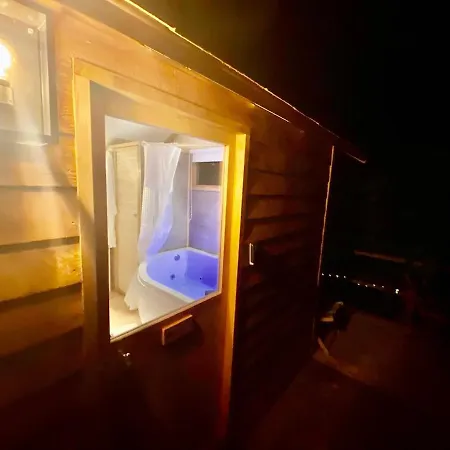 La Balneo Vue Chalet Bazenville